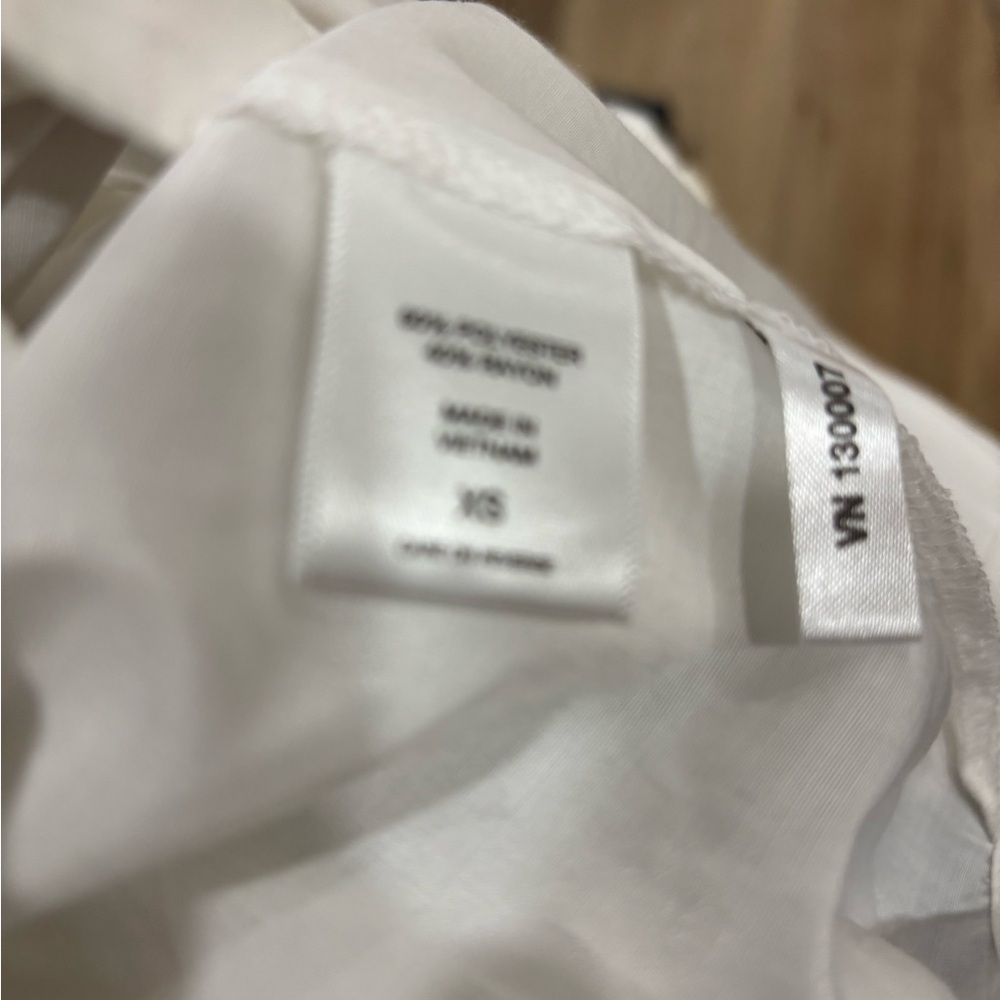 White Button-Up Blouse - Picture 3 of 7